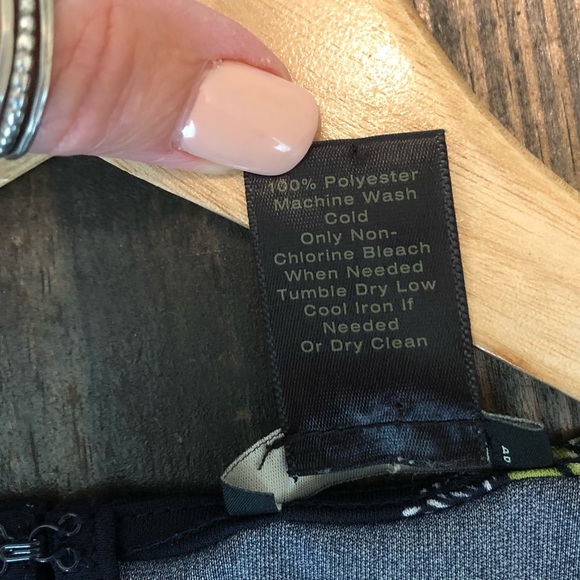 Ann Taylor Bell Sleeve Floral Boho Blouse Woman’s Oversized XS Navy Career Shirt - Picture 8 of 9